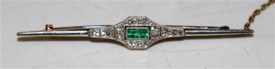 Emerald/diamond brooch